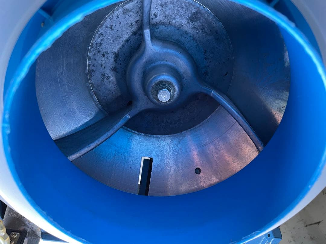 カバー破損あり