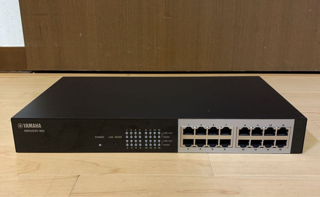 YAMAHA スマートL2スイッチ 16ポート SWX2210-16G ①