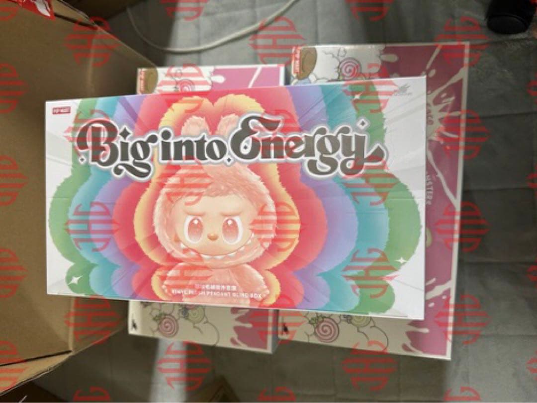 LABUBU THE MONSTERS Big into Energyぬいぐるみ