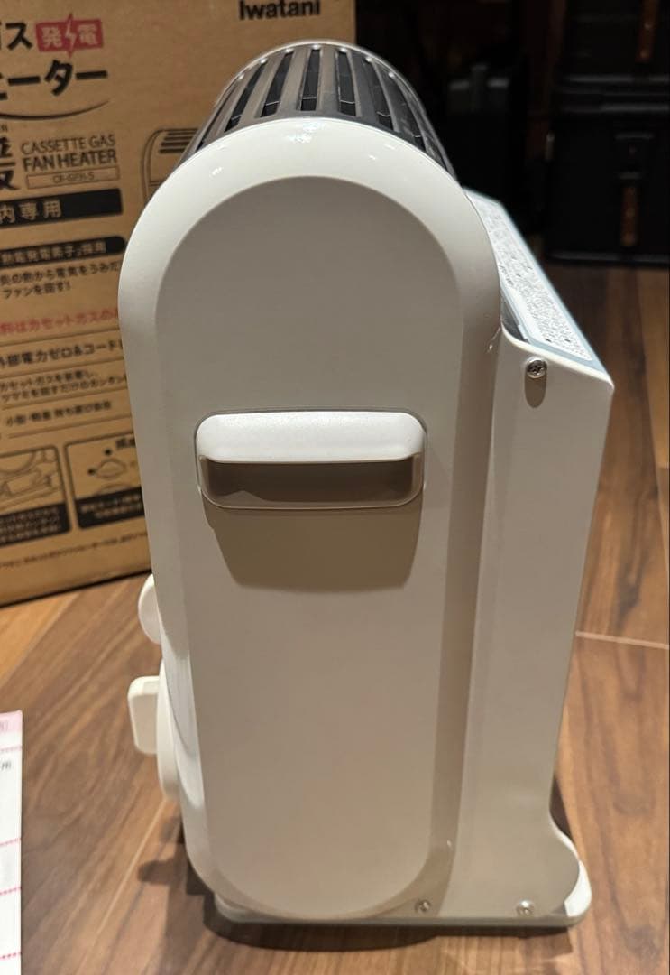 岩谷産業 CB-GFH-5 カセットガスファンヒーター 風暖 KAZEDAN
