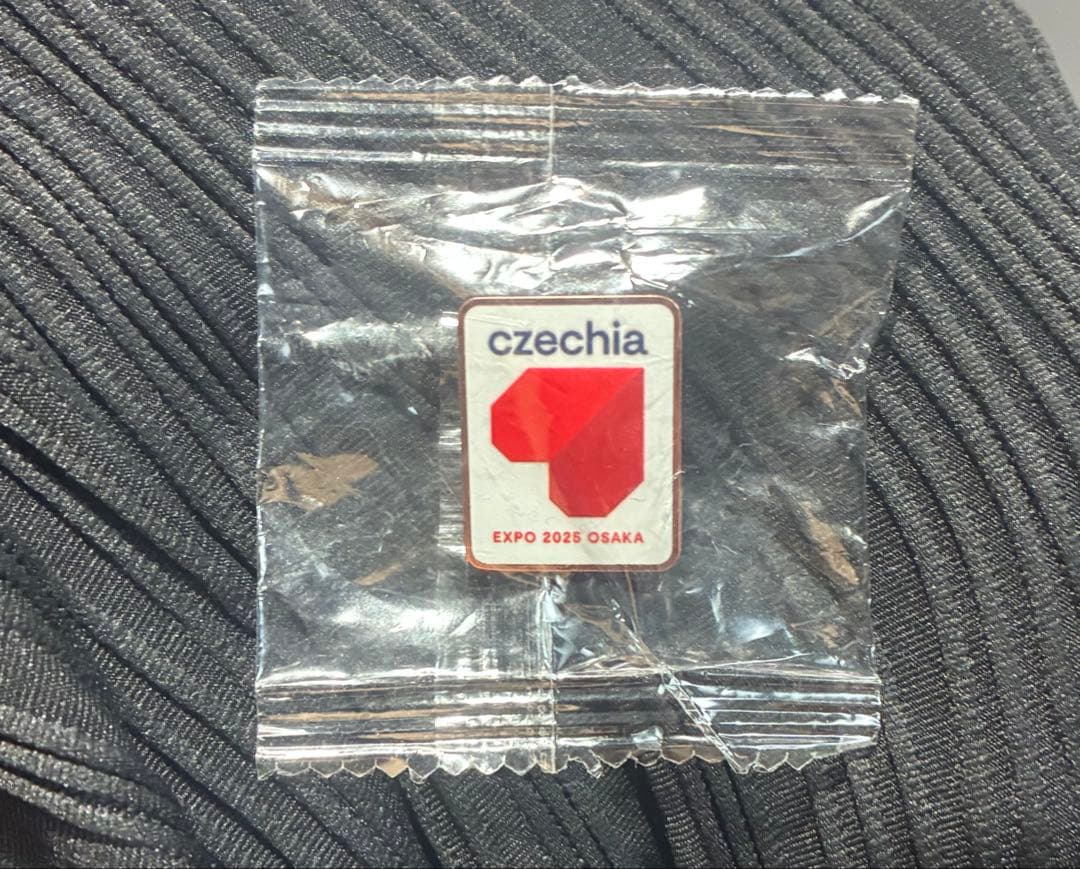 【大阪関西万博】チェコパビリオン 非売品ピンバッジ 白EXPO2025
