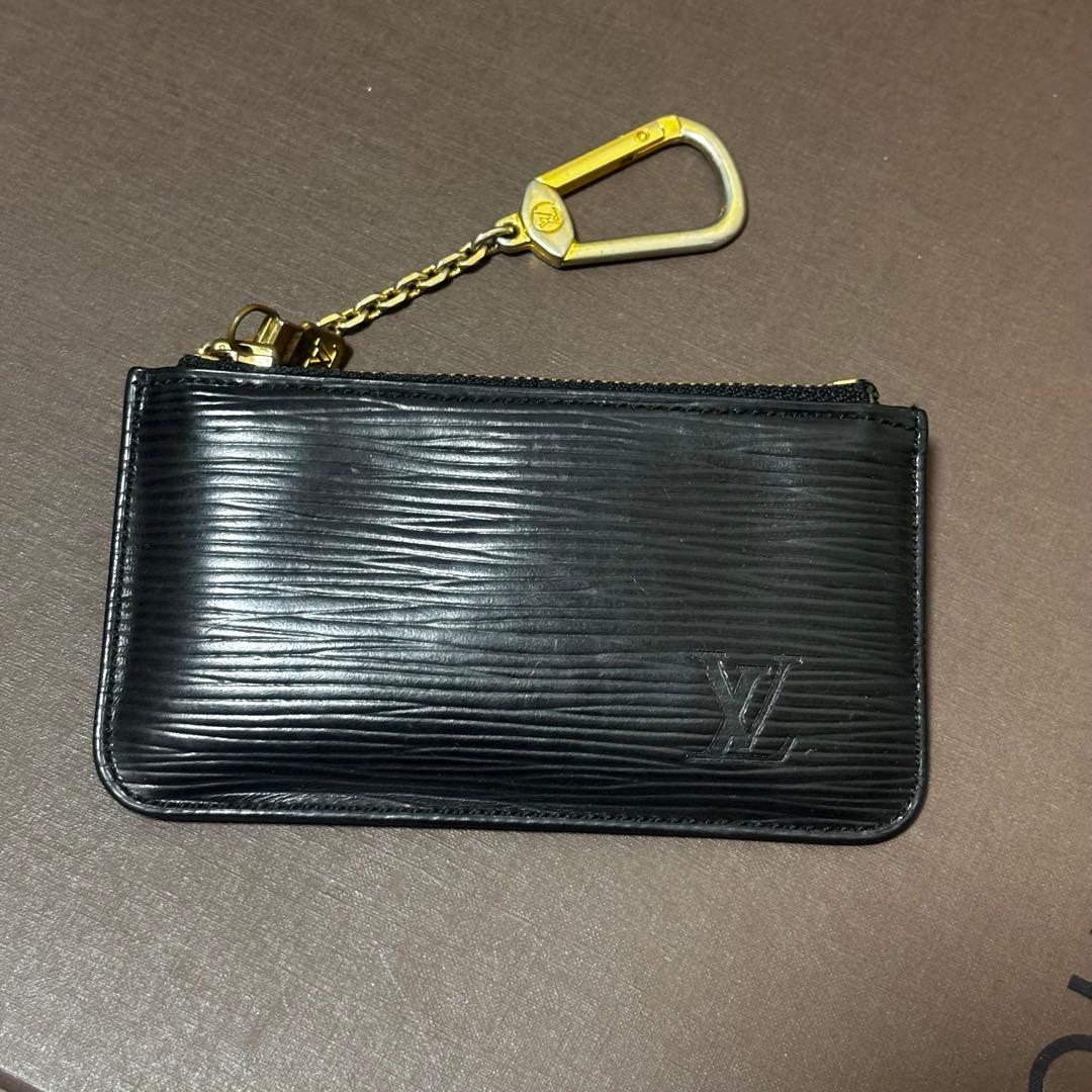 ルイヴィトン エピ ポシェットクレ ブラック キーケース ケース