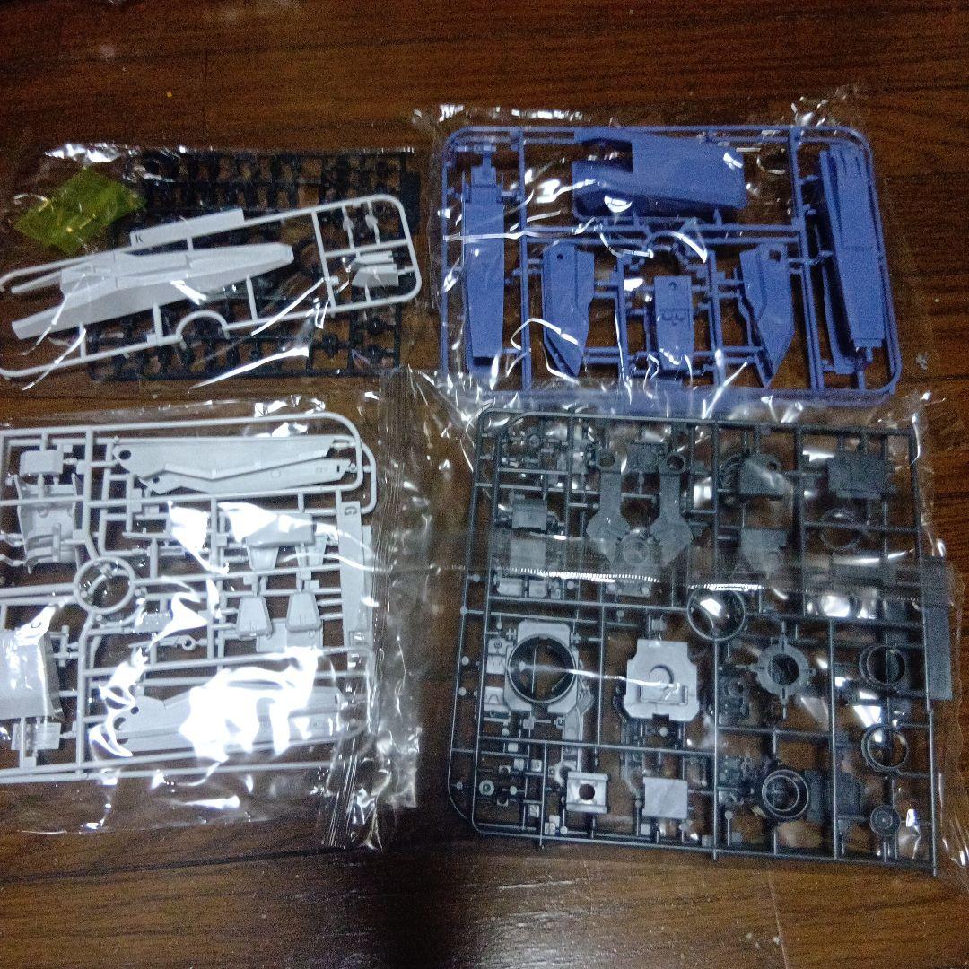 未組立、GNアームズタイプＤだけです。ガンダムデュナメス、入っていません。