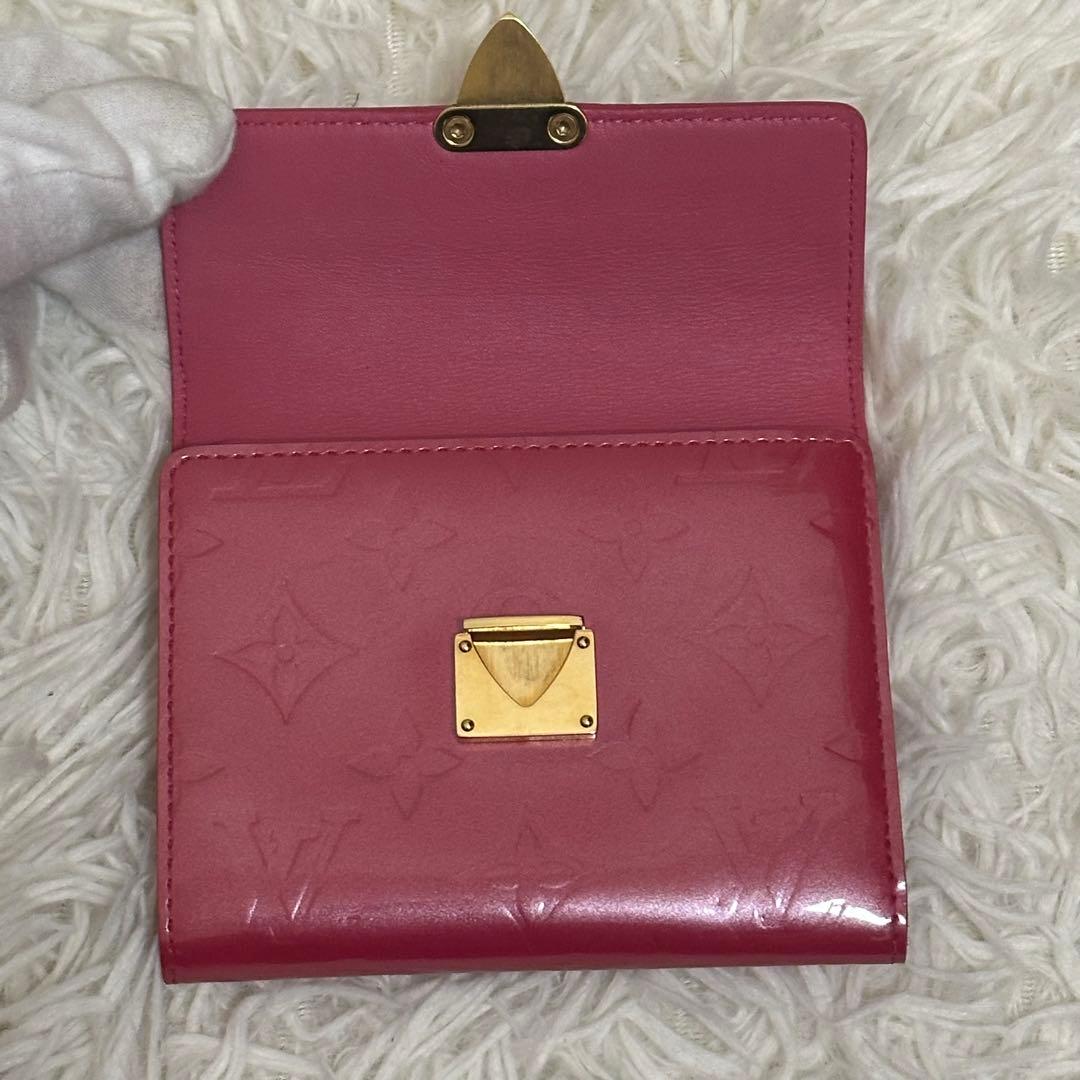 ルイヴィトン ポルトフォイユ コアラ ヴェルニ モノグラム 三つ折り コンパクト