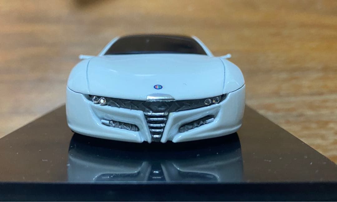 アルファロメオ　パンディオン　1/43 完成品　ベルトーネ　PANDION