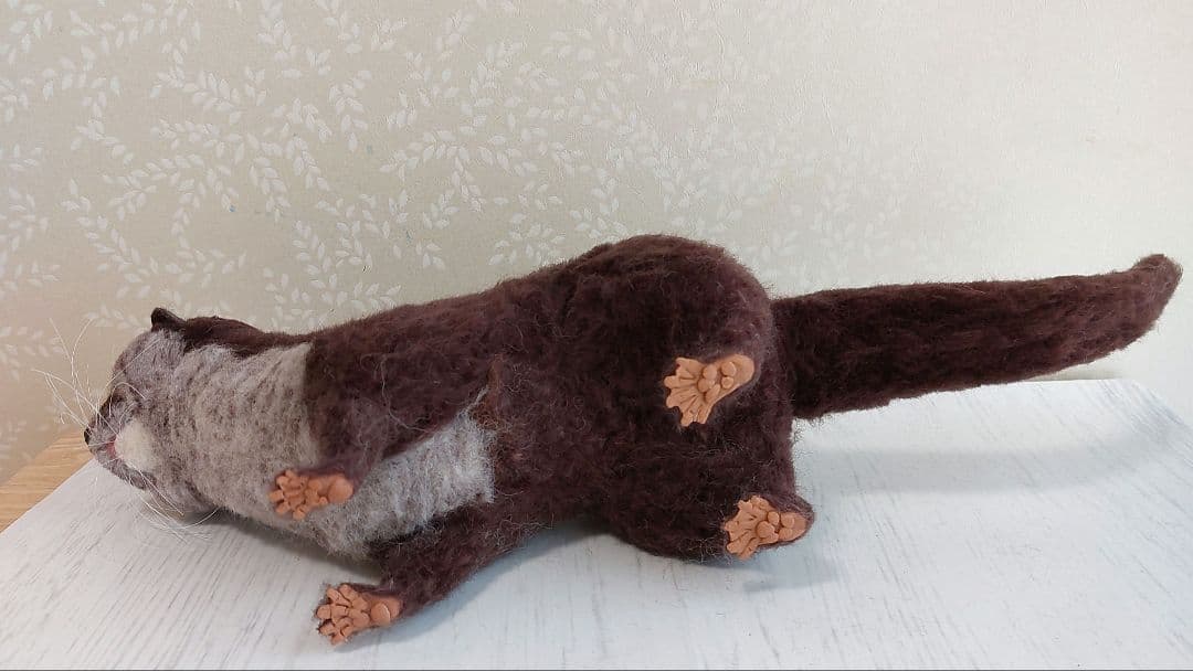 羊毛フェルト　コツメカワウソ
