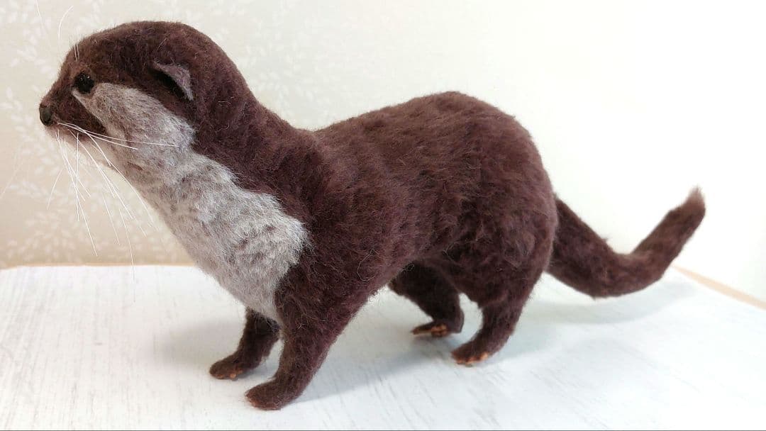 羊毛フェルト　コツメカワウソ