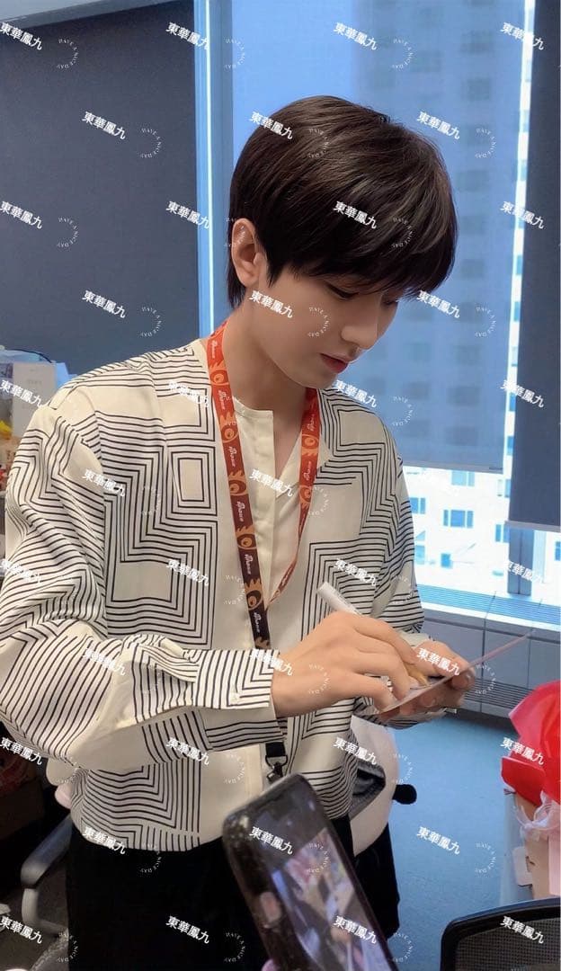 確認用：梓渝 田栩宁 ドラマ「逆愛」宣伝直筆サイン 鑑定バージョン（追記あり)