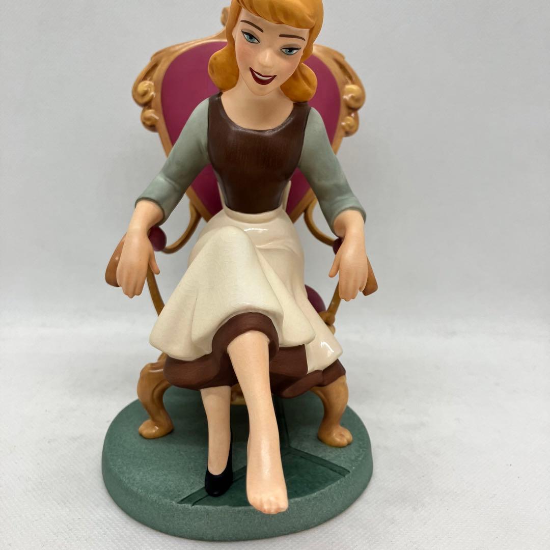 【美品】ディズニー WDCC シンデレラ『プリンセスを探し出すガラスの靴』廃盤品
