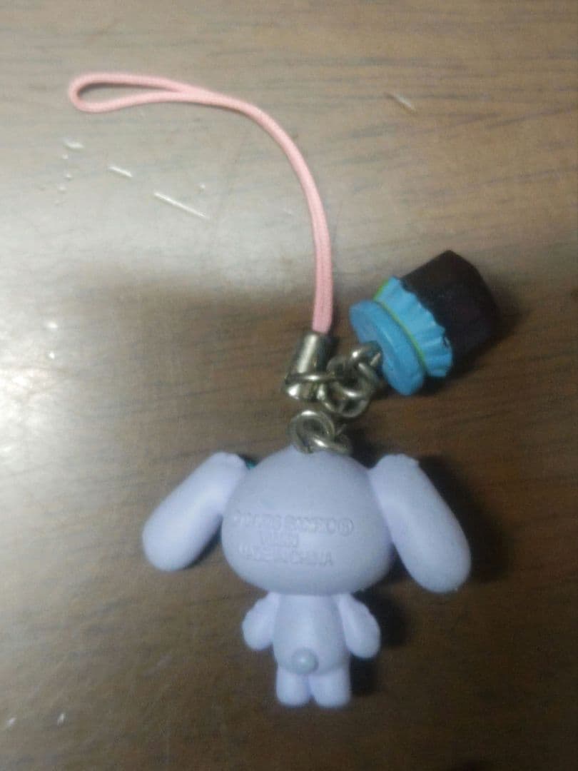 シュガーバニーズ　フィギュアストラップ