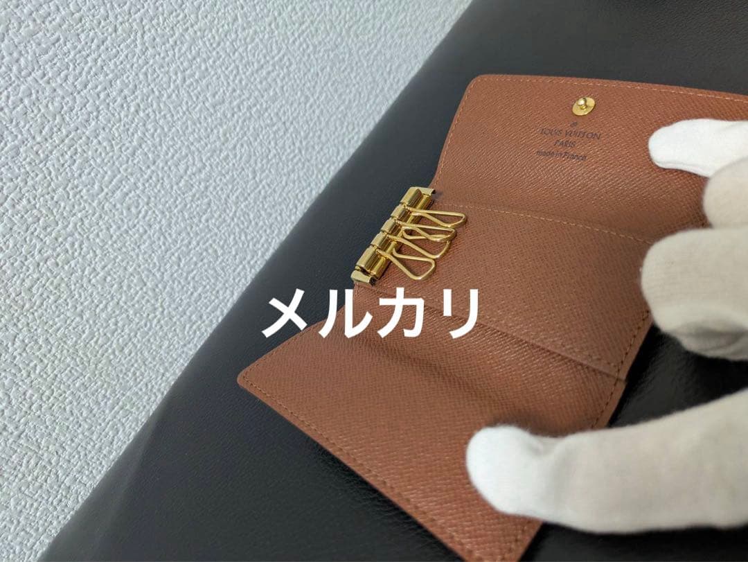 LOUIS VUITTON ルイヴィトンキーケース　モノグラム　4連