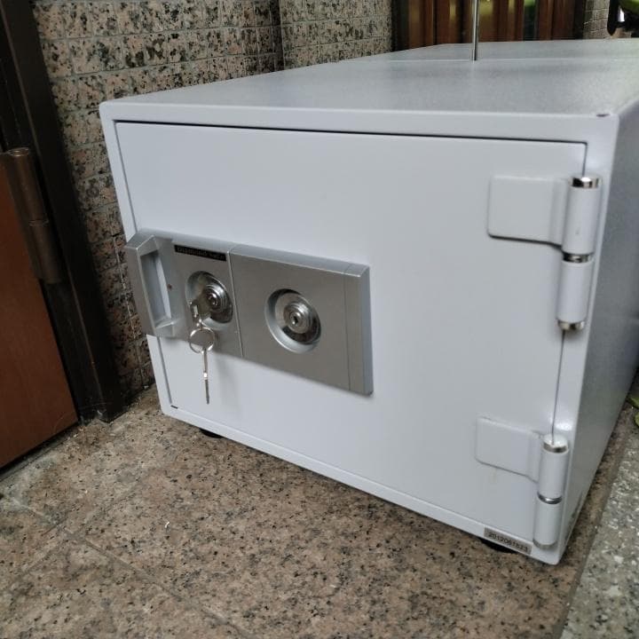 キレイめ ダイヤセーフ 耐火金庫 DW34-4