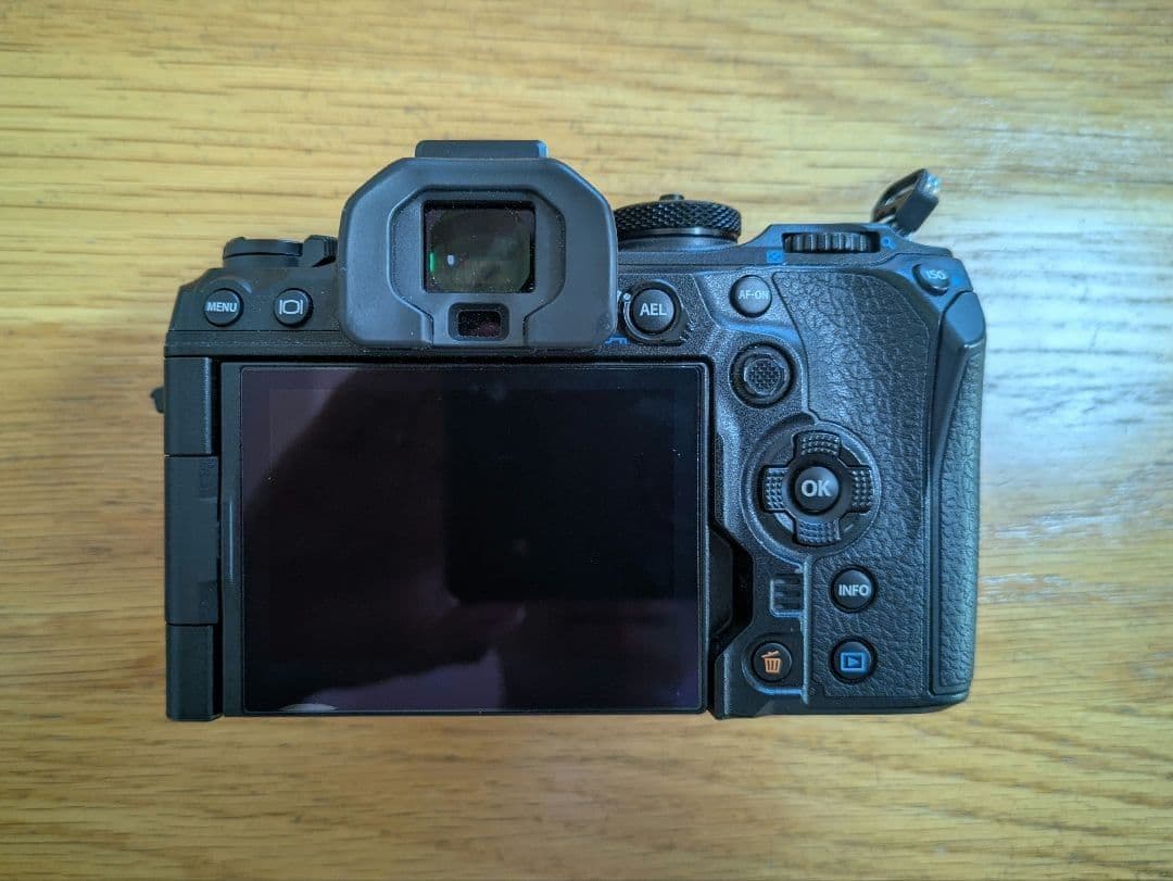 【シャッター数5774回】OM SYSTEM OM-1 UHS-IIカード付き