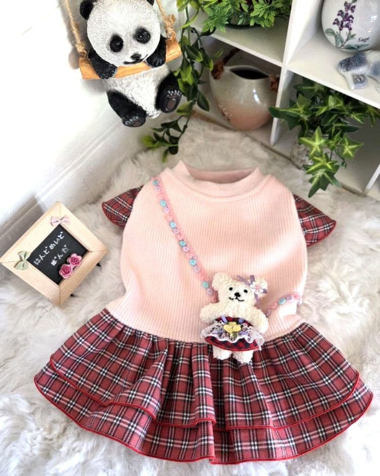 ハンドメイド　犬服 暖か❗キュートなピンクチェックフリルワンピース