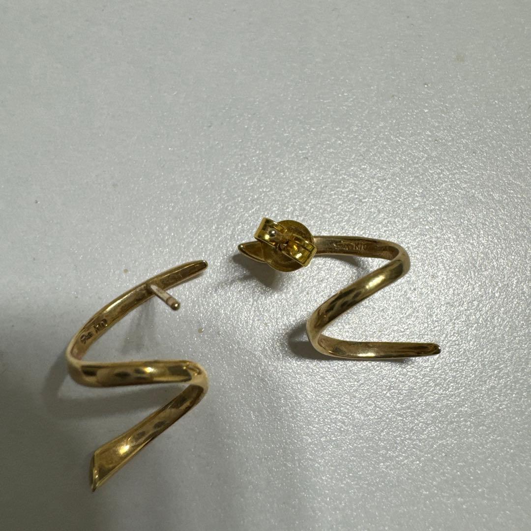 K10スネーク型ピアス　スタージュエリー