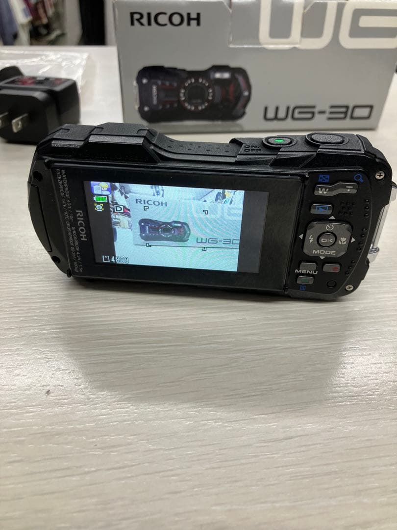 リコー WG-30 デジタルカメラ 本体と付属品
