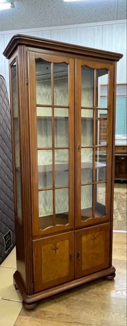 キュリオケース コレクションボード カップボード 輸入家具 木製 鍵付き