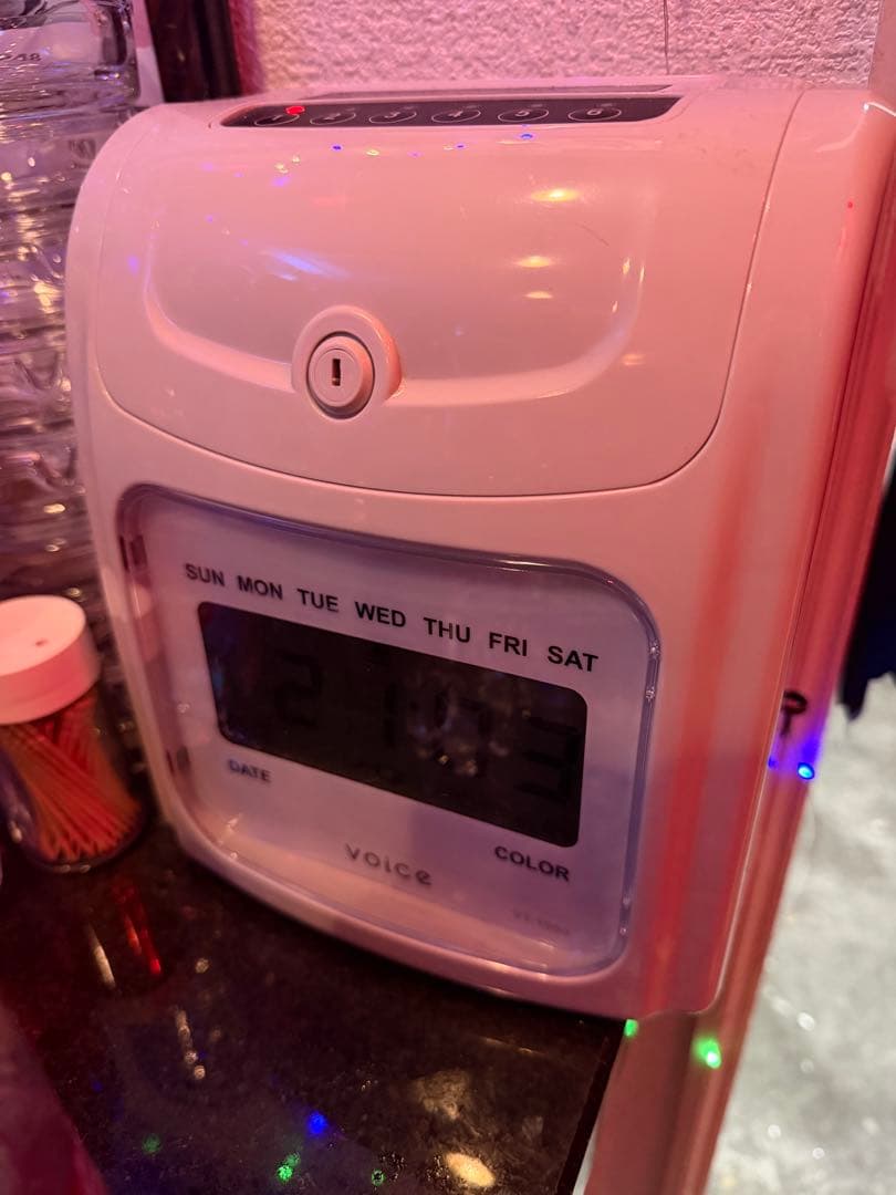 音声機能付きデジタル時計