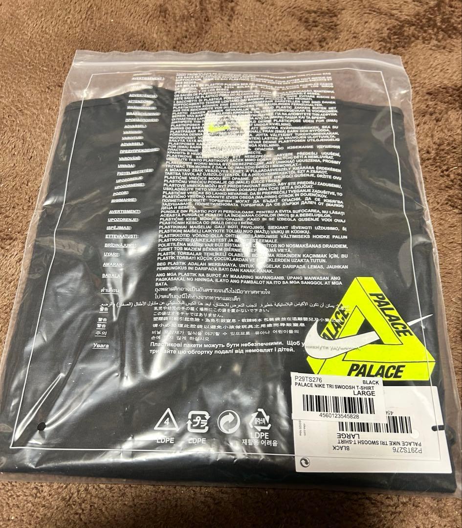 トップス PALACE NIKE TRI SWOOSH T-SHIRT BLACK L