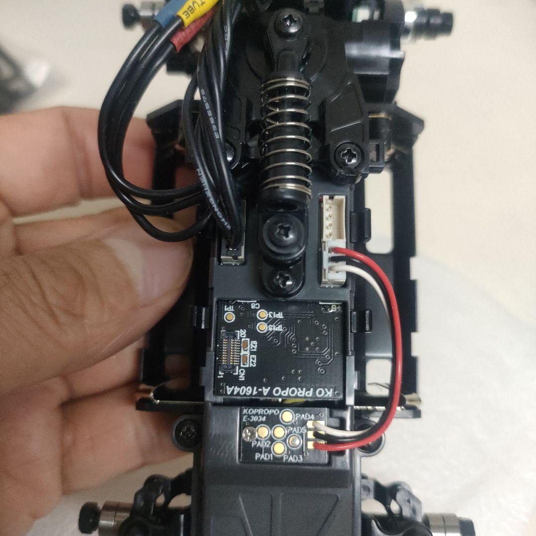 【未走行】MR-04 EVO2シャーシセット (4100KV) V2ジャイロ搭載