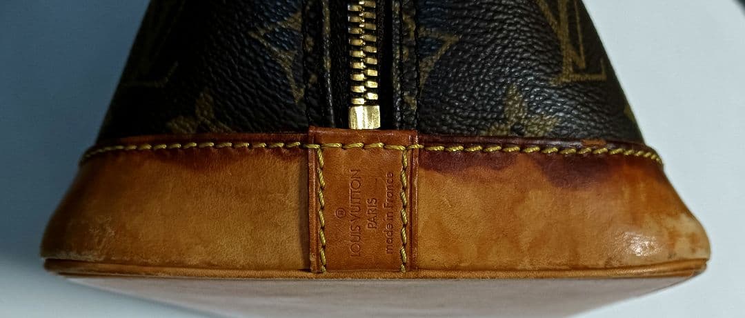 Louis Vuitton paris オールドヴンテージバッグ　鍵付き