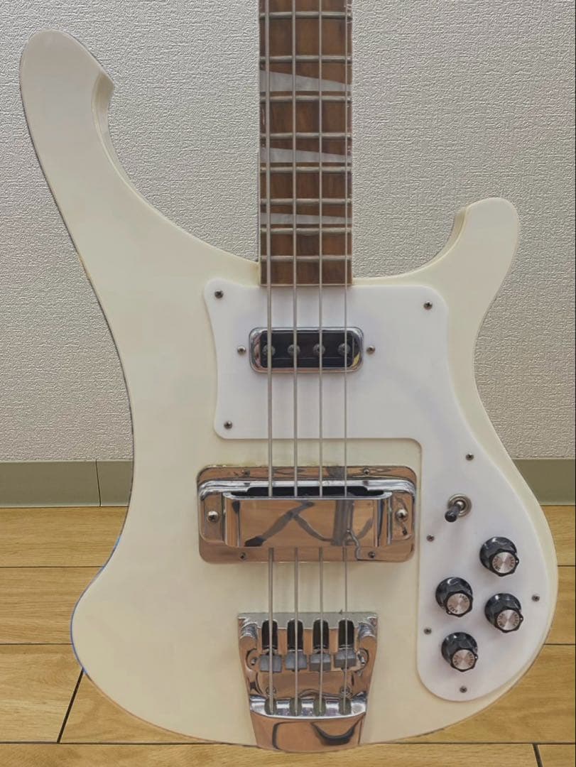 【希少】Rickenbacker 4003 glo