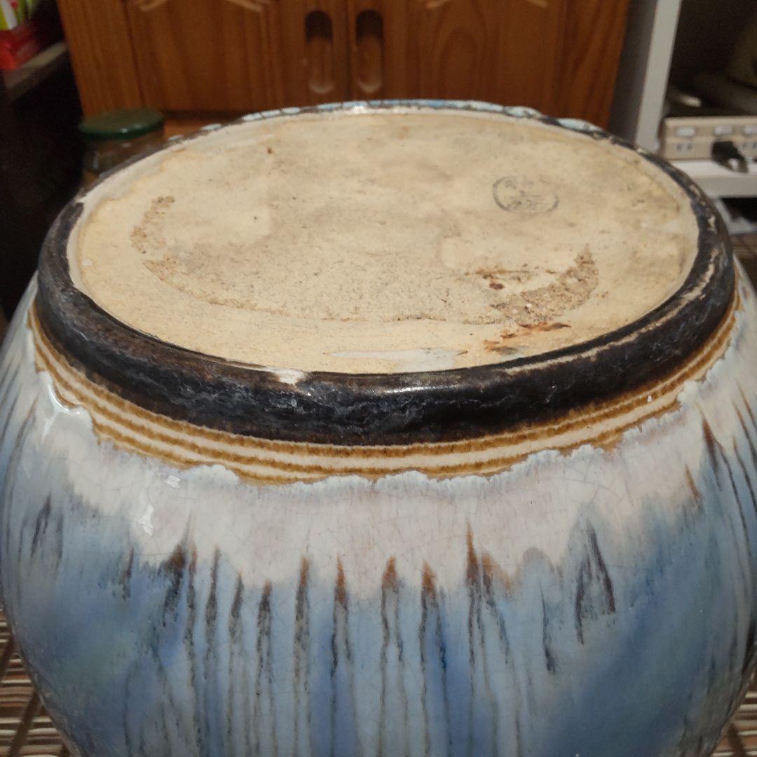 青と白の陶器製 火鉢