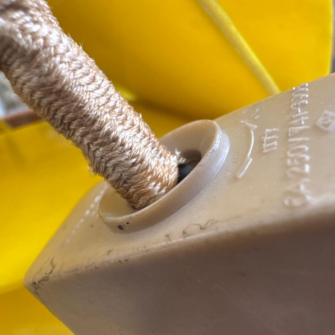 昭和レトロ　イエローペンダントライト モダンデザイン