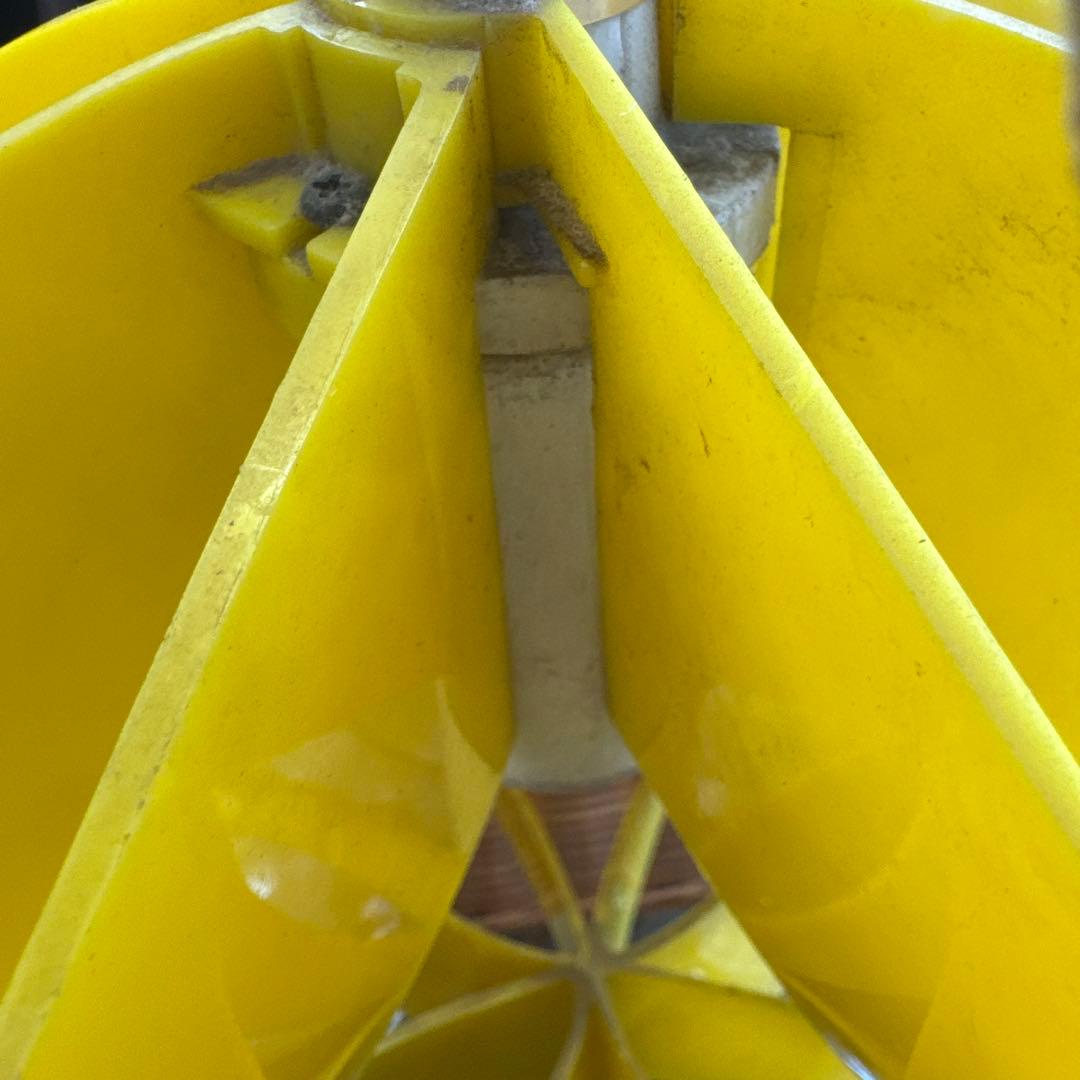 昭和レトロ　イエローペンダントライト モダンデザイン