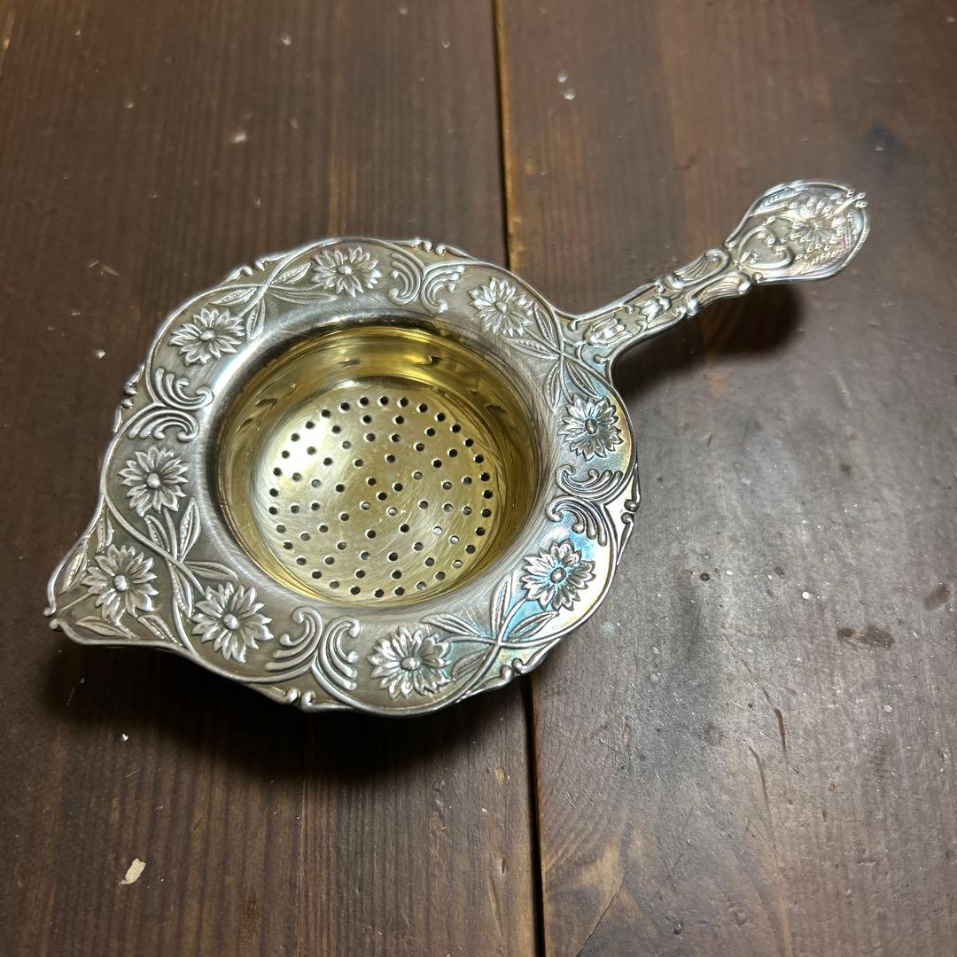 イギリス製　アンティーク　シルバーティーストレイナー　受け皿付き