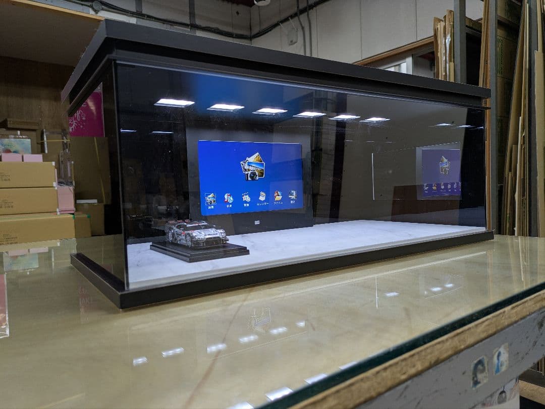 アクリルショーケース　モニター付