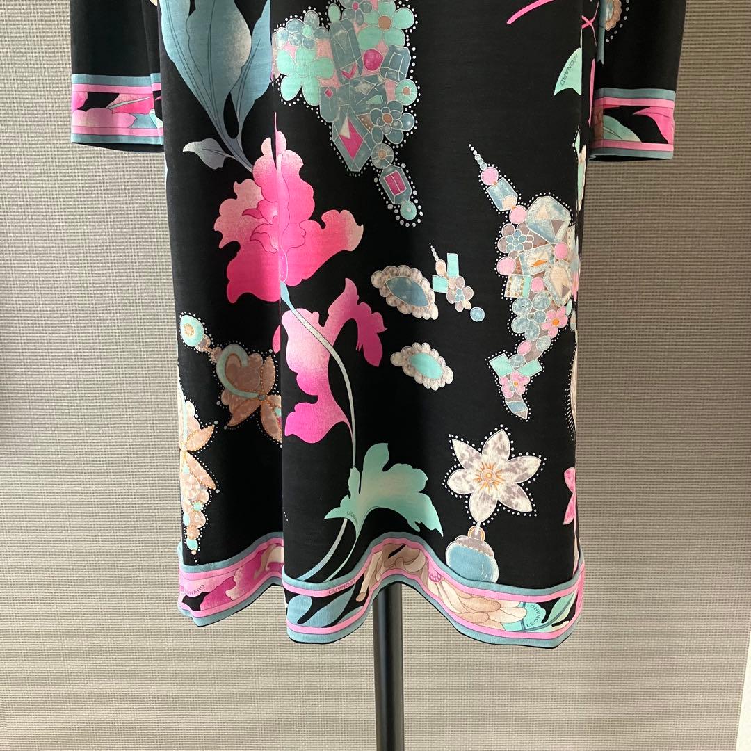 美品　レオナール　ワンピース　花柄　大きいサイズ42
