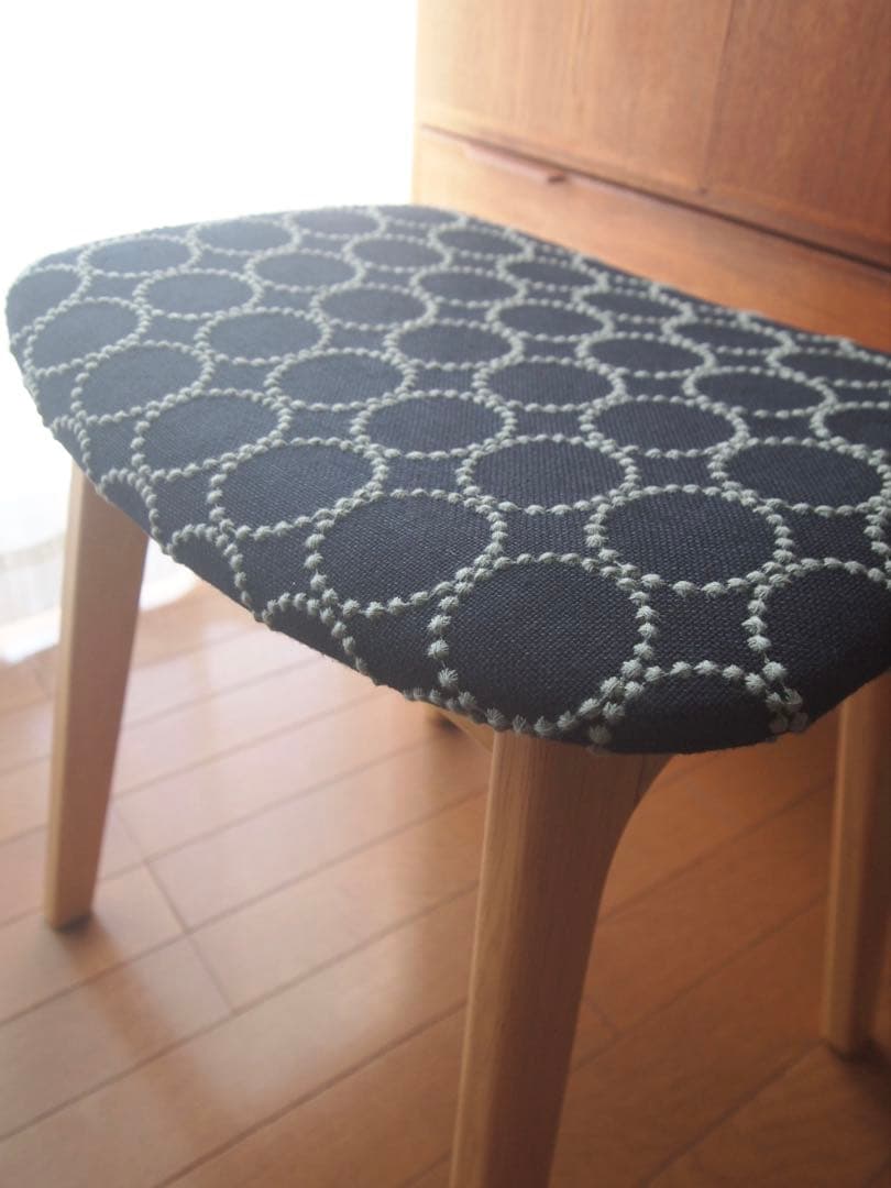 ミナペルホネン ハンドメイド スツール タンバリン 生地 リネン ベンチ 椅子