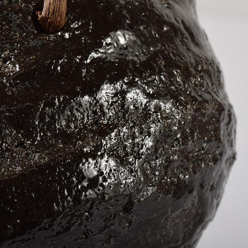 茶道具　伊曽嶋窯　渓古石香作　黒釣舟花入　共布　堀内宗完極め箱　C　R8476