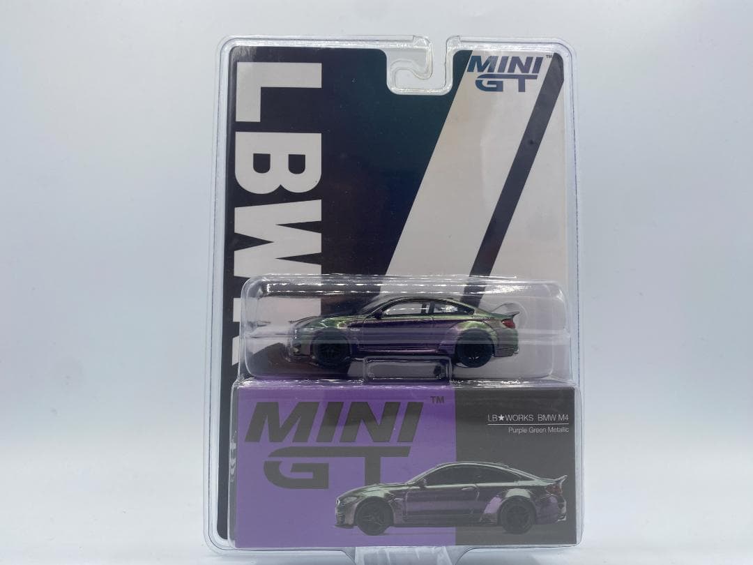 MINI GT LB Works BMW M4 ブラック 1/64