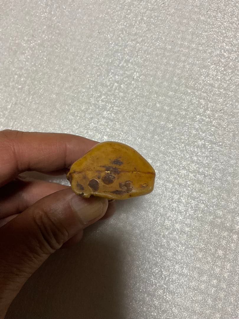 布袋様の根付／作者、年代は不明となっています？。