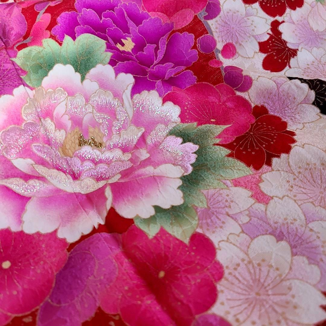 ◆【可憐なお花のお振り袖】刺繍と金糸使い