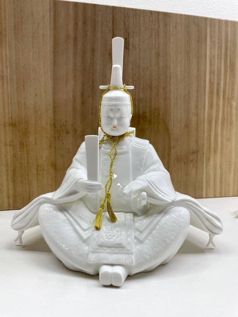 ノリタケボーンチャイナ製　親王揃