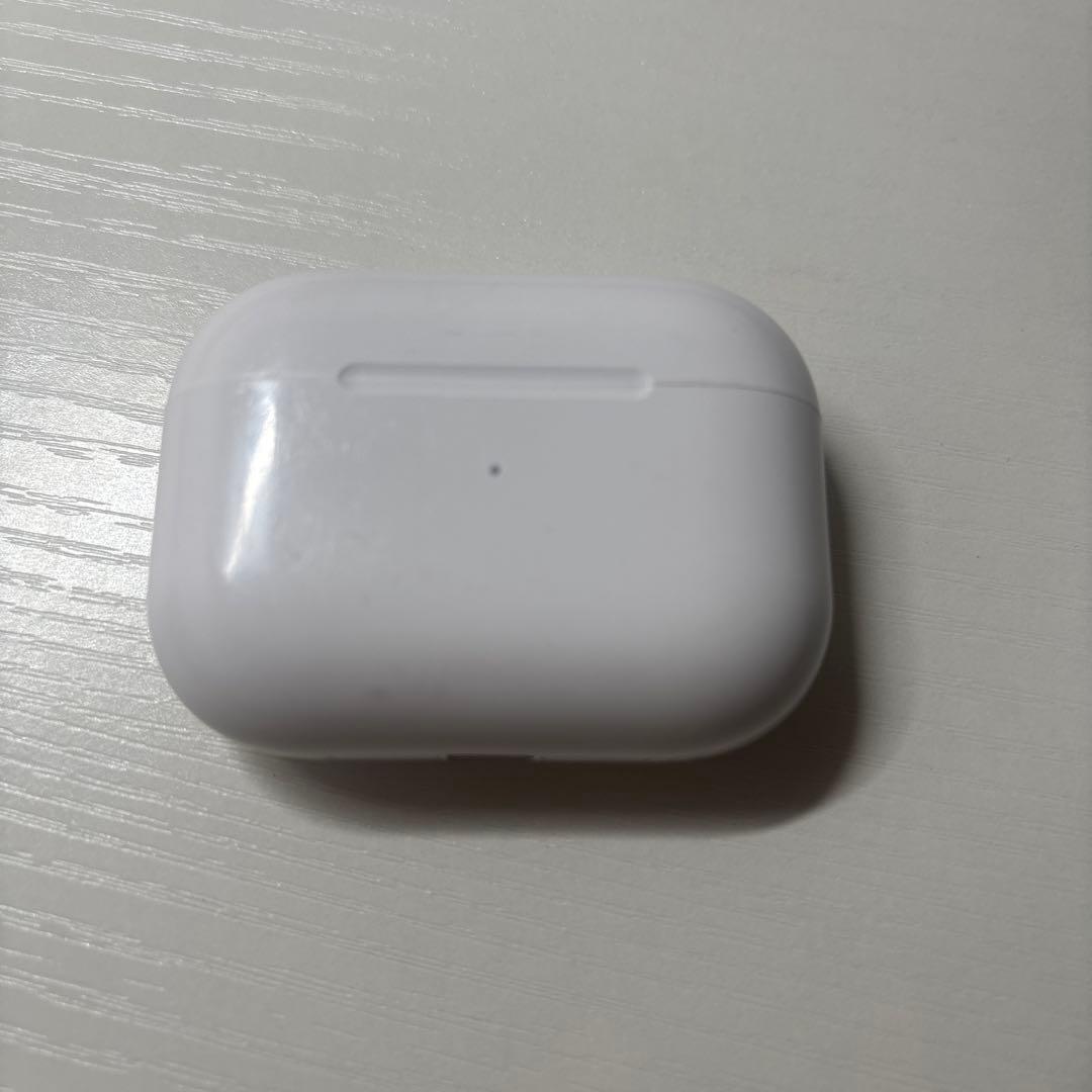 AirPods第2世代本体 おまけ（ホワイト キャラクターケース付き
