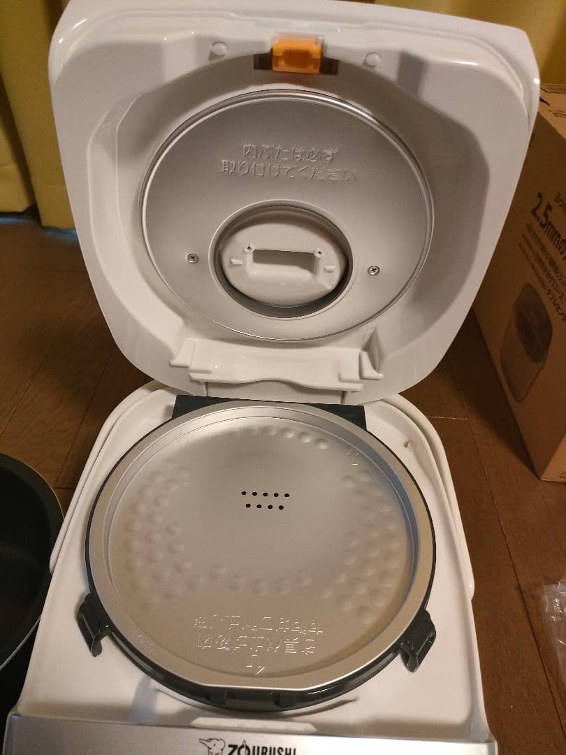 2024年製 象印 NL-DB10-WA 5.5合 炊飯器