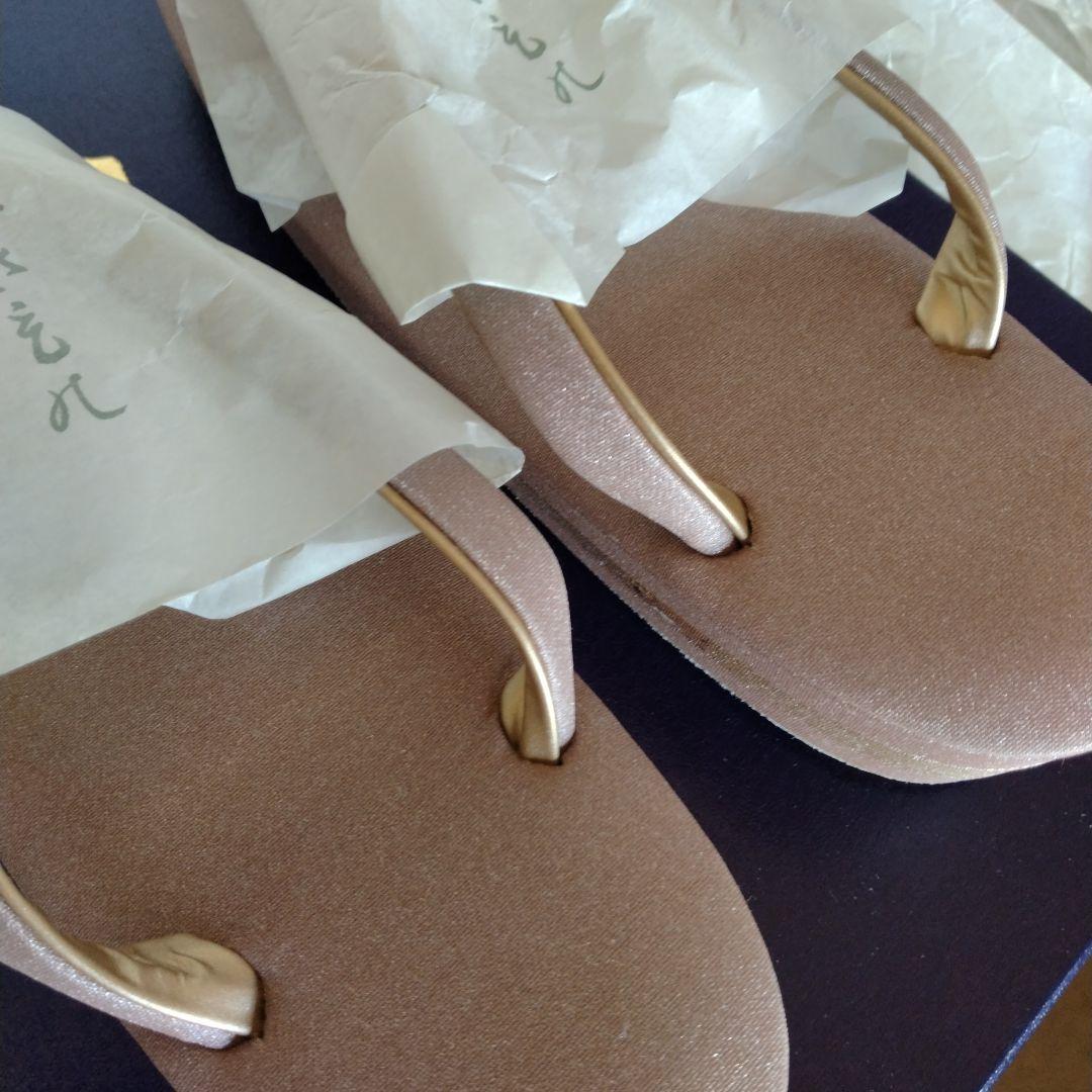 草履とバッグのセットです。東京胡蝶です。