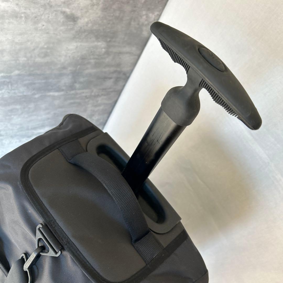 モンベル mont-bell ウィーリーダッフル 100 キャリーバッグ　特大