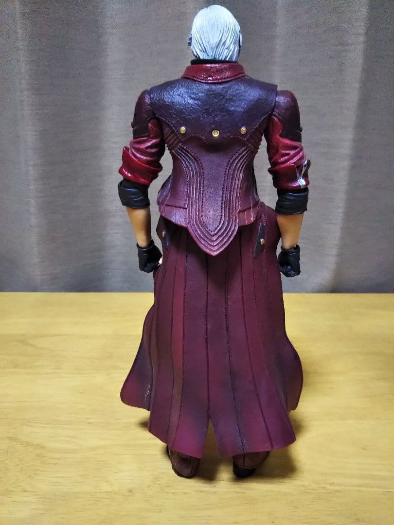 プレイアーツ改 デビルメイクライ4 ダンテ