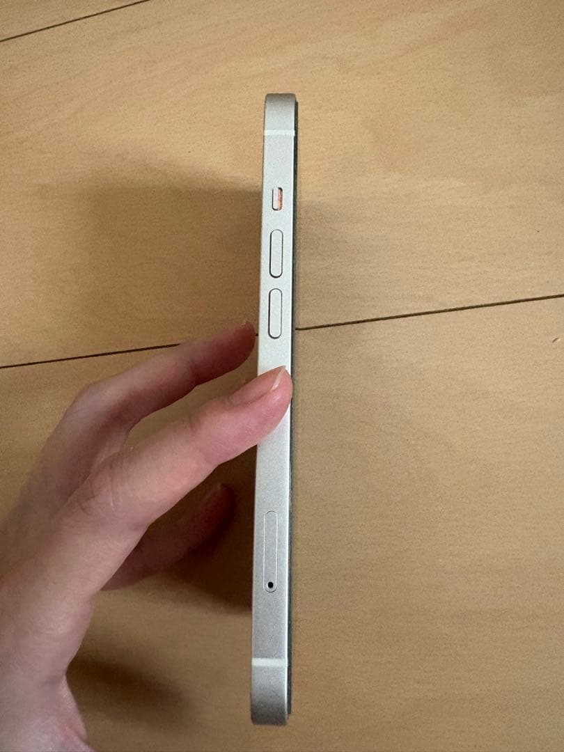 iPhone13 スターライト 128GB