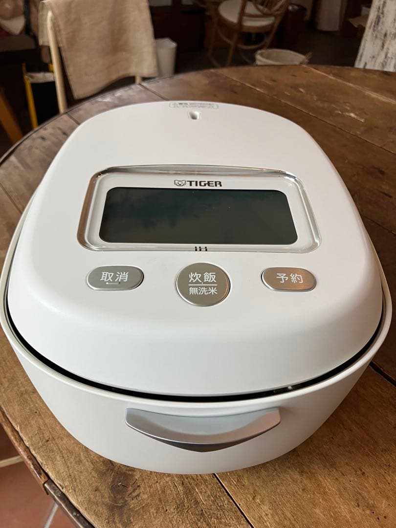 【2025年度製】TIGER 炊飯器 本土鍋5.5合炊き　土鍋圧力IH 炊きたて