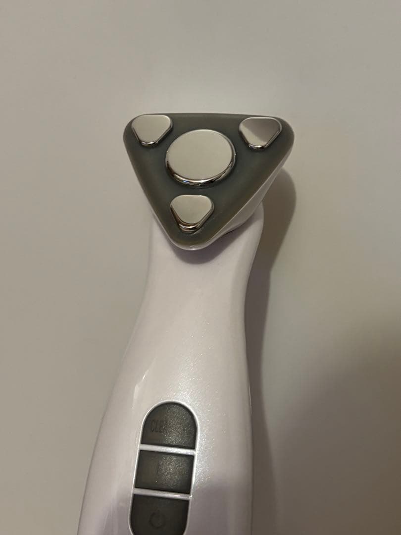 美顔器 三角形ヘッド 充電器付き　シーズラボ