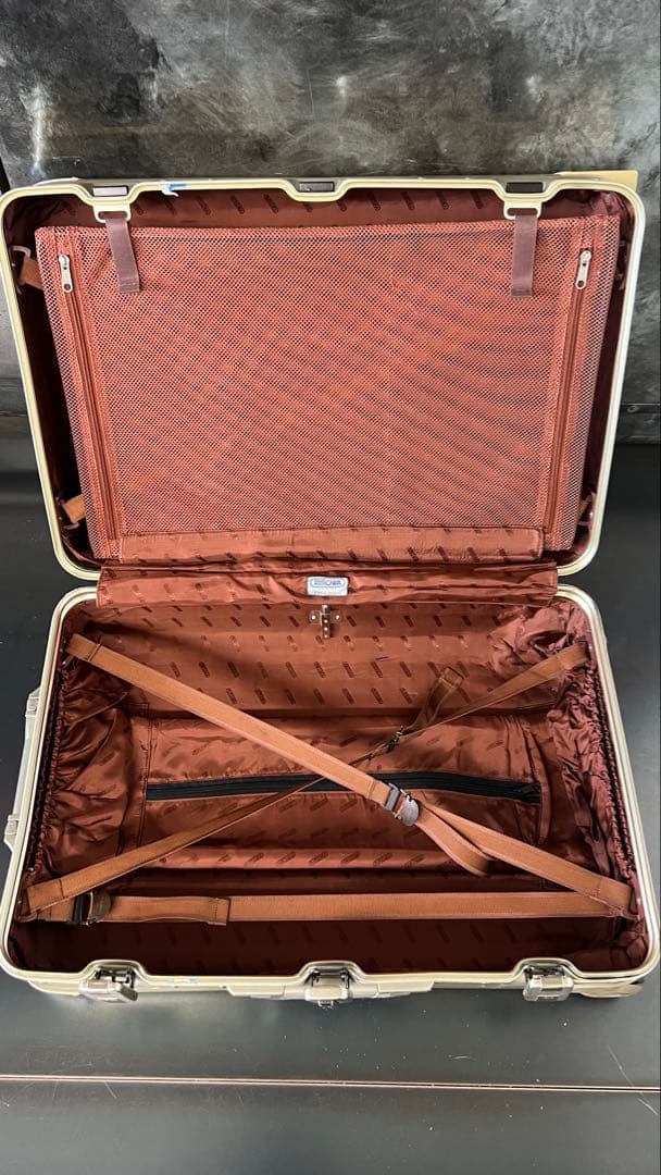 本日限定プライス廃盤品　リモワ トパーズ アルミ キャリー スーツケース