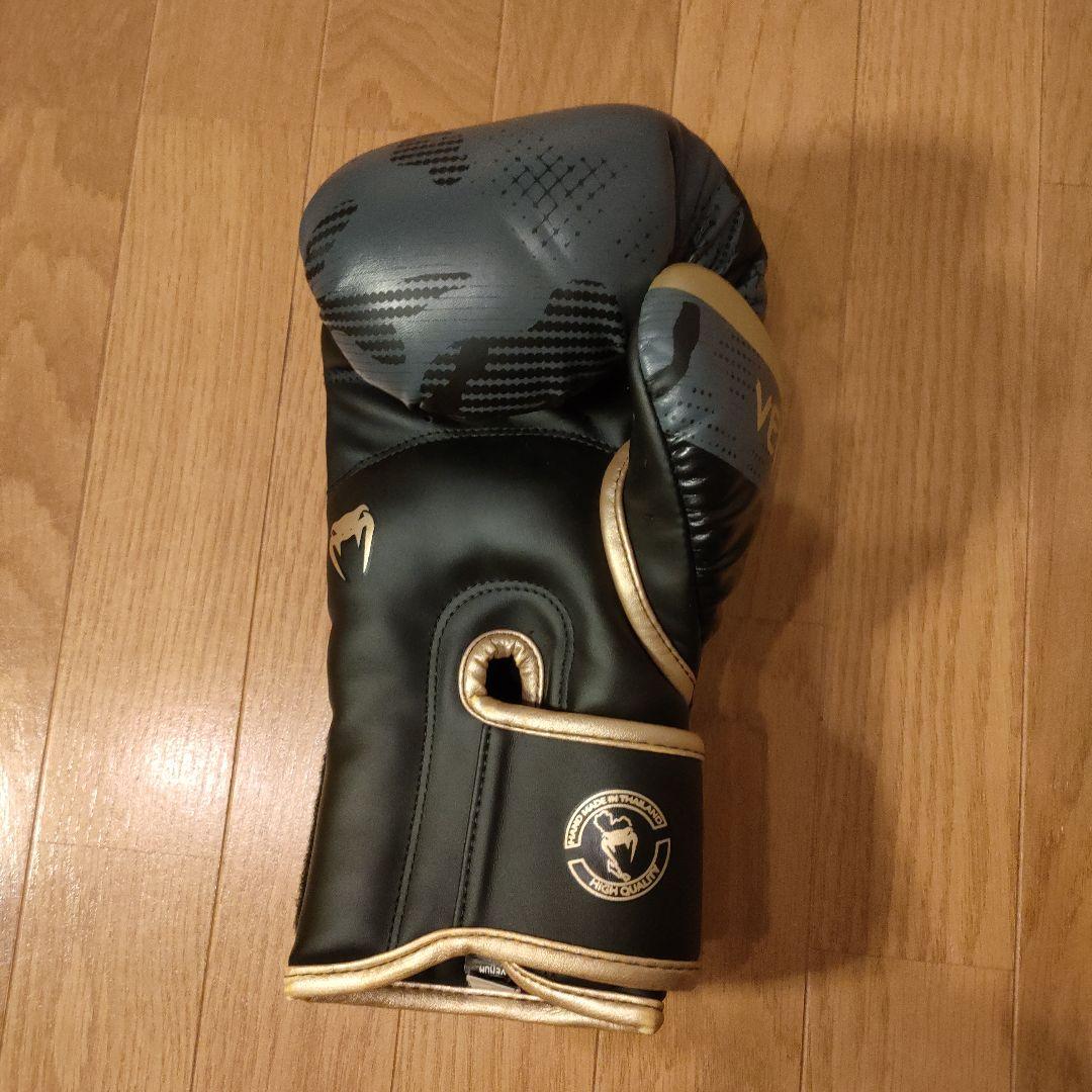 美品 VENUM エリート ボクシング グローブ 14oz ダークカモ/ゴールド