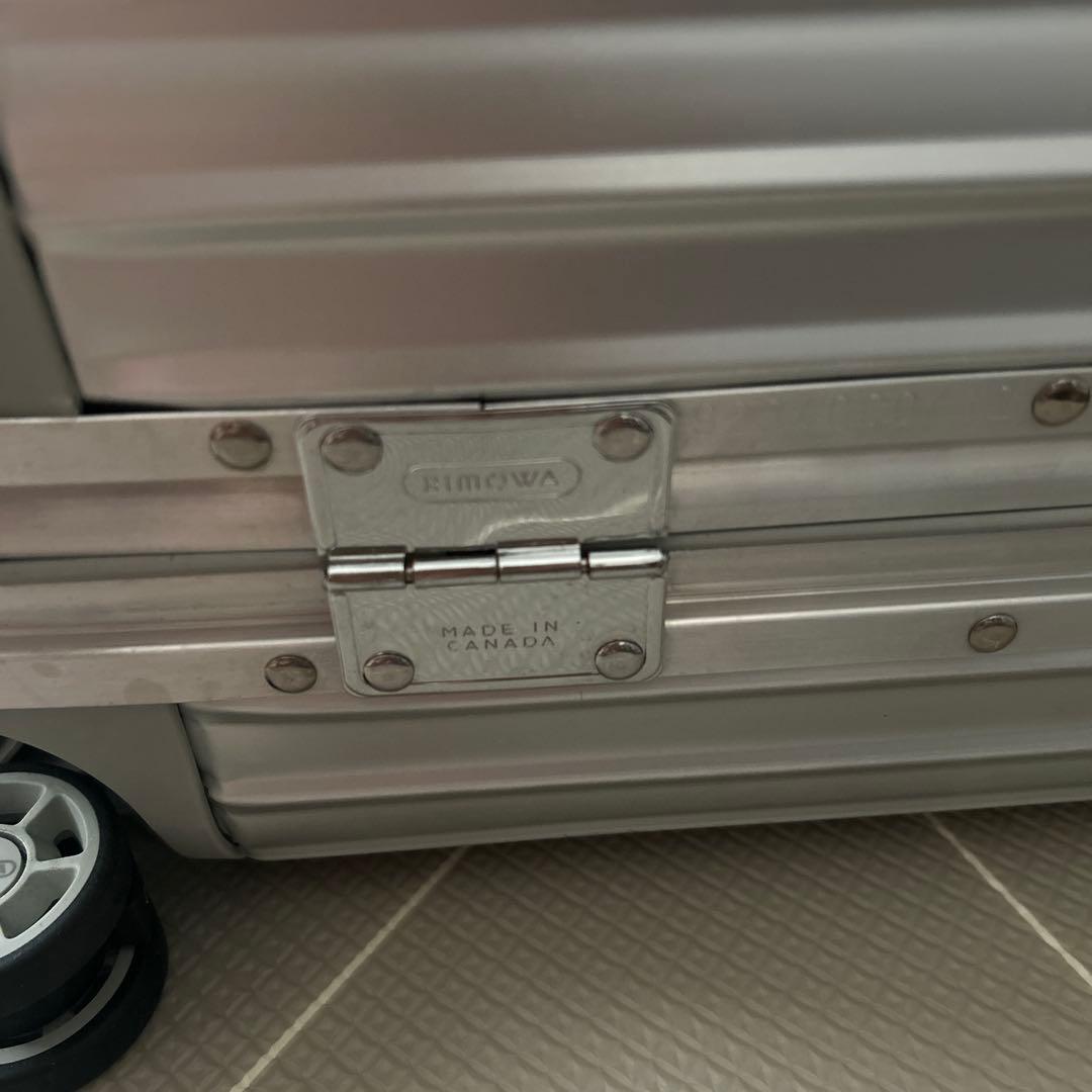 【1度使用】リモワ　アルミニウム　4輪　機内持ち込み　シルバー