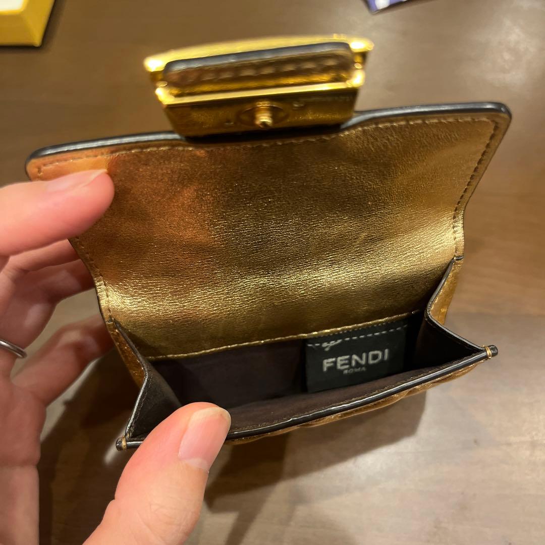 FENDI バケット　BAGUETTE　マイクロ　財布　三つ折り　ゴールド